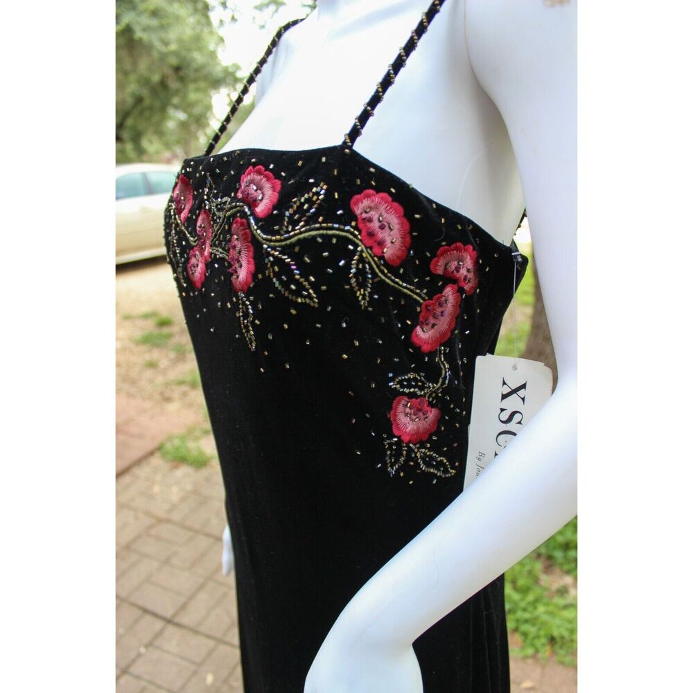 Xscape By Joanna Chen Black Evening Gown With Beaded Floral Design Size 10 - Picture 3 of 16